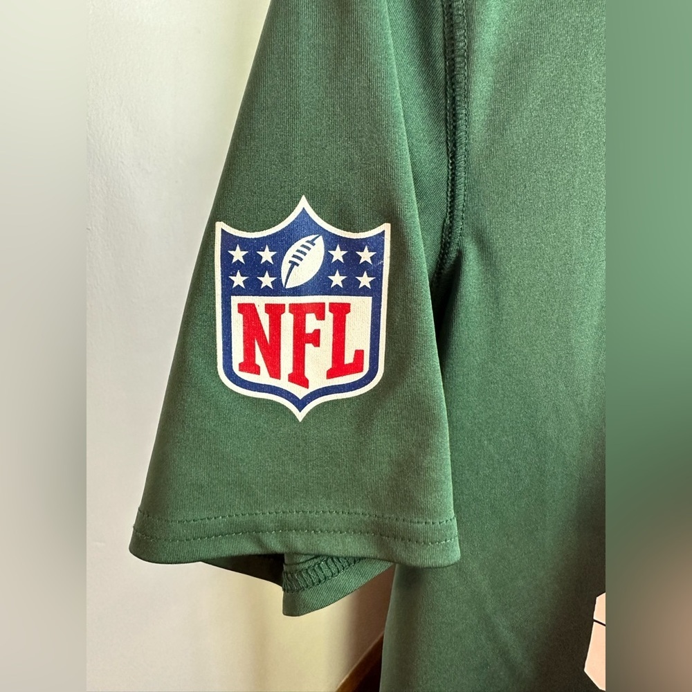 Green Bay Packers NFL Hall Of Fame Kids Shirt - Picture 2 of 5